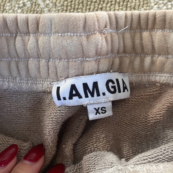 I am gia sweat pants size xs - Picture 3 of 4